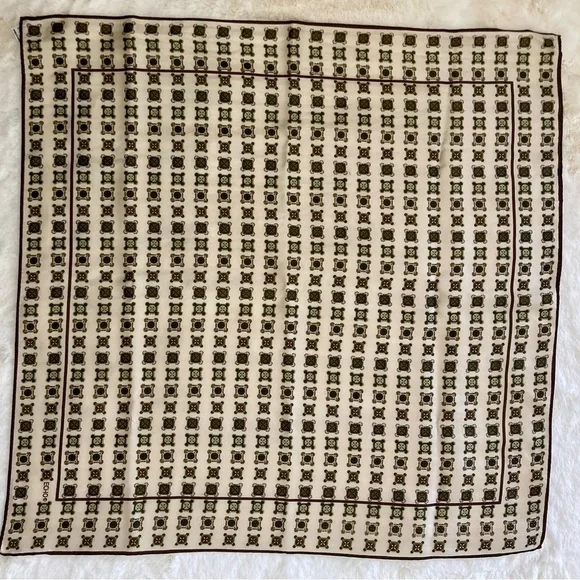 ECHO signed vintage scarf, Chinon/Silk, EUC - Picture 6 of 9